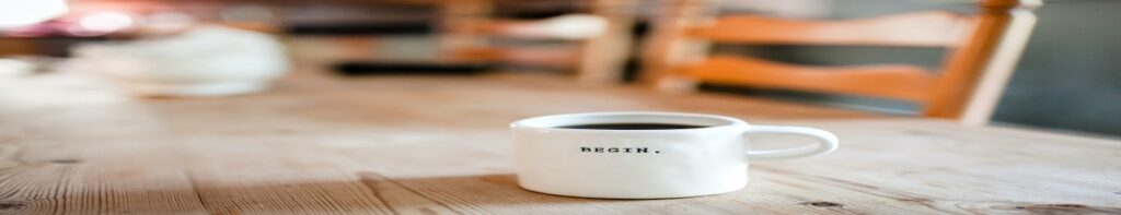 A bowl that has the word " begin ".